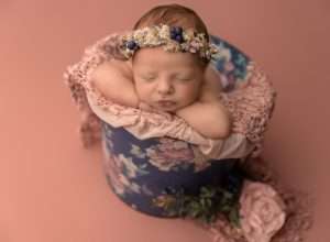 newborn portrait studio Columbus OH, Sunbury OH newborn photographer, newborn photography near me, newborn photography packages