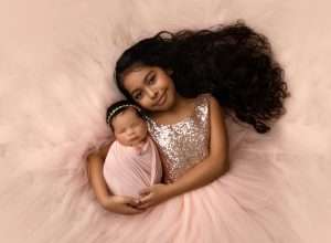 newborn portrait studio Sunbury OH, Upper Arlington OH newborn photographer, newborn photography near me