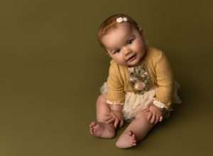 baby milestone session Delaware OH, baby portraits Delaware Ohio, baby photographer near me