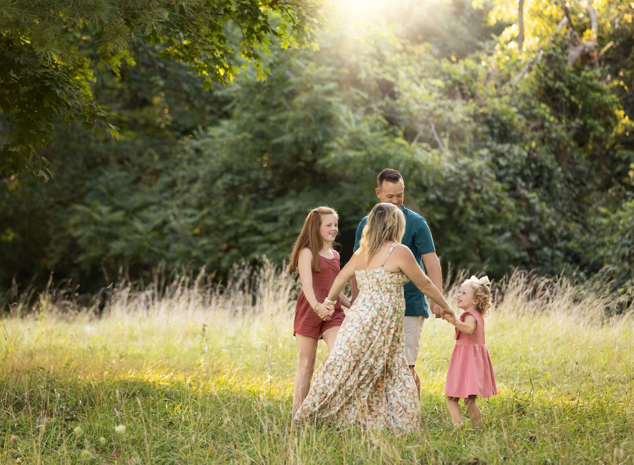 Westerville OH family portraits, family photography near me Westerville OH, family photographer in Westerville Ohio