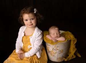 newborn portrait studio Sunbury OH, Upper Arlington OH newborn photographer, newborn photography near me