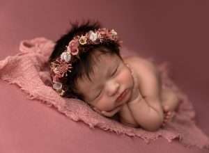 newborn portrait studio Sunbury OH, Upper Arlington OH newborn photographer, newborn photography near me