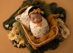 newborn portrait studio Sunbury OH, Upper Arlington OH newborn photographer, newborn photography near me