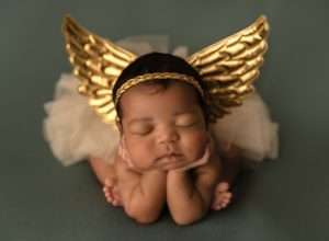 newborn portrait studio Sunbury OH, Upper Arlington OH newborn photographer, newborn photography near me