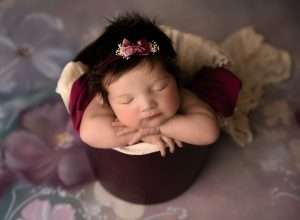 newborn portrait studio Sunbury OH, Upper Arlington OH newborn photographer, newborn photography near me