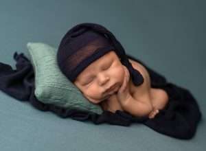 newborn portrait studio Sunbury OH, Upper Arlington OH newborn photographer, newborn photography near me