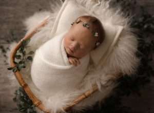 newborn portrait studio Sunbury OH, Upper Arlington OH newborn photographer, newborn photography near me
