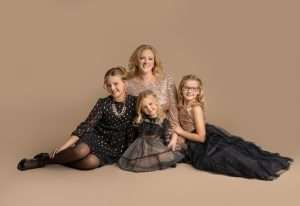 family photography in Columbus OH, get family pictures taken, best family photographer near me