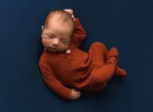 newborn portrait studio Sunbury OH, Upper Arlington OH newborn photographer, newborn photography near me